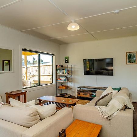 Fun Family Bach, Close To Beach And Shops! Waihi Exterior photo